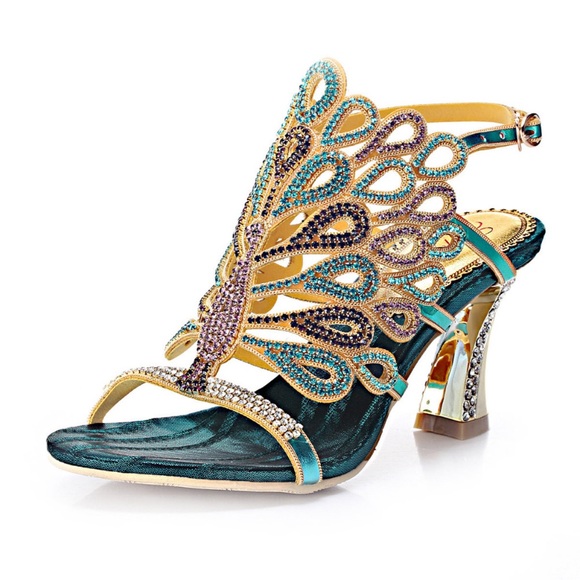 Stunning Handmade Crystal Rhinestone Peacock Heel - Picture 2 of 16